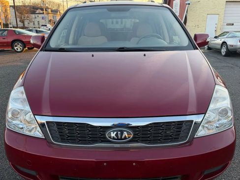 Used 2012 Kia Sedona LX image 3