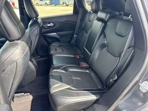 Used 2022 Jeep Cherokee Latitude Lux AWD/4WD image 34