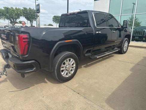 Used 2024 GMC Sierra 2500 Denali w/ Denali Reserve Package image 4