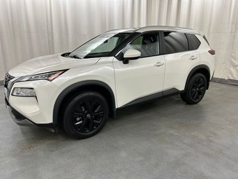 Used 2023 Nissan Rogue SV w/ SV Premium B Package AWD/4WD image 2