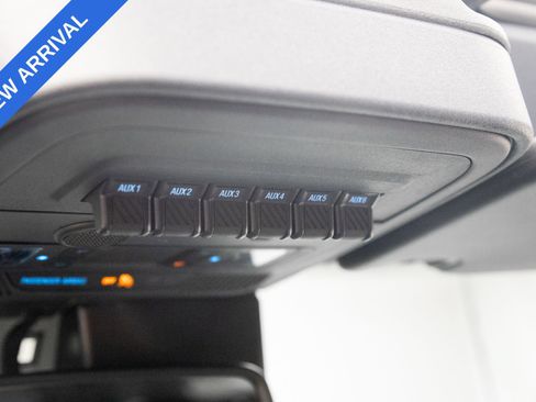 Used 2024 Ford Bronco Outer Banks AWD/4WD image 28