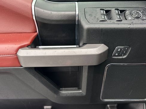 Used 2019 Ford F150 Platinum w/ Technology Package image 11