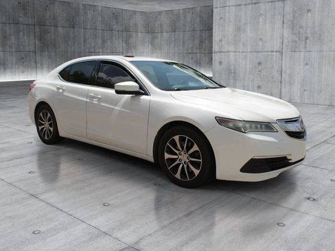 Used 2017 Acura TLX FWD image 7
