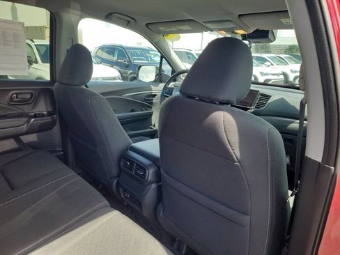 Used 2025 Honda Ridgeline Sport image 10