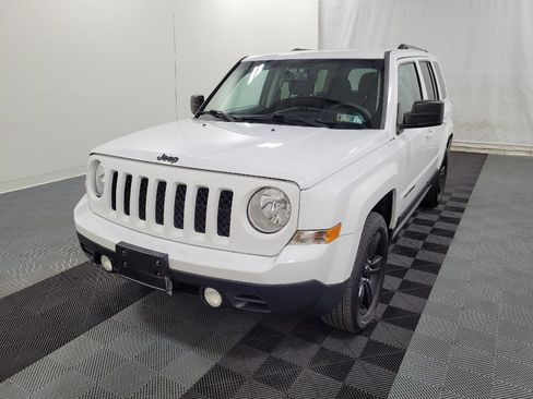 Used 2015 Jeep Patriot Sport w/ Power Value Group FWD image 15