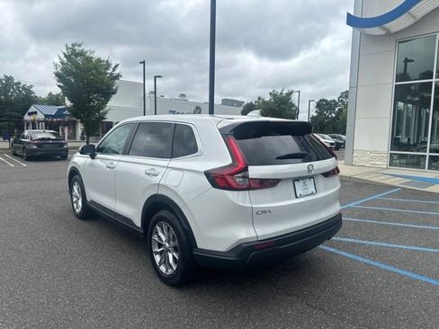 Used 2023 Honda CR-V EX image 6