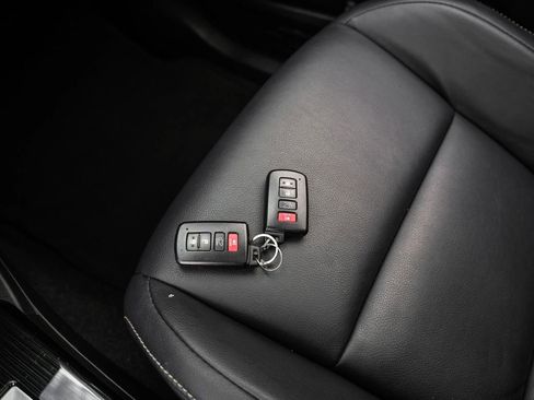 Used 2017 Toyota RAV4 Limited FWD image 60