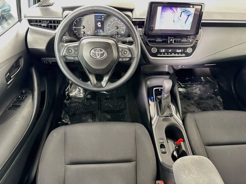 Used 2024 Toyota Corolla LE w/ LE Convenience Package FWD image 17