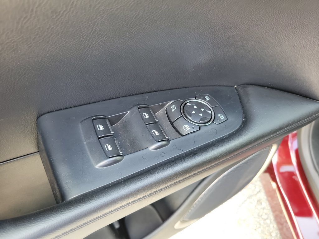 Used 2022 Lincoln Nautilus FWD w/ Premium Package image 19