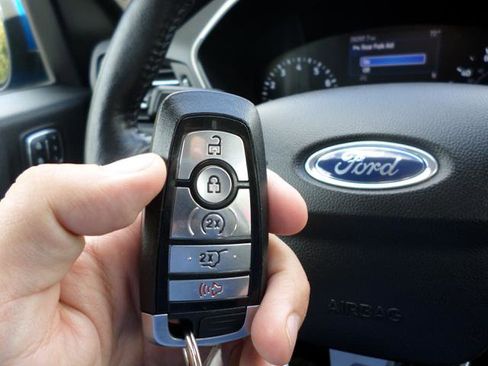 Used 2020 Ford Escape SEL image 13