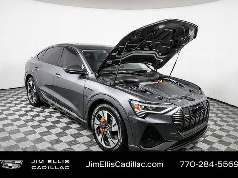 Used 2021 Audi e-tron Premium image 35