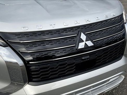 Used 2022 Mitsubishi Outlander SEL image 30