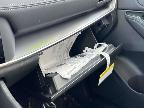 Used 2026 Nissan Rogue SV image 10