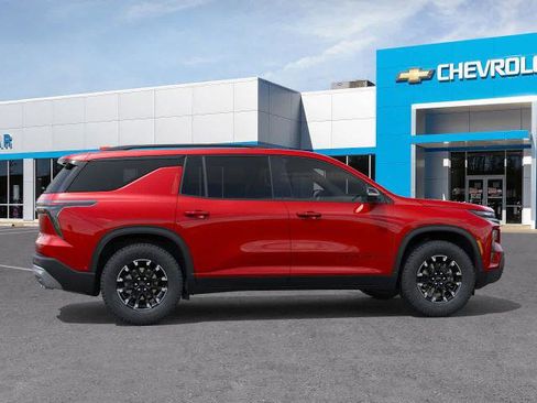 New 2026 Chevrolet Traverse Z71 w/ Enhanced Driving Package image 5