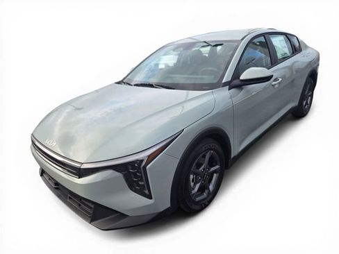 New 2026 Kia K4 LXS image 8