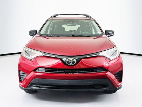 Used 2018 Toyota RAV4 LE w/ Carpet Mat Package AWD/4WD image 2