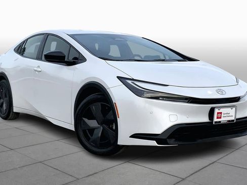 Certified 2023 Toyota Prius LE image 2