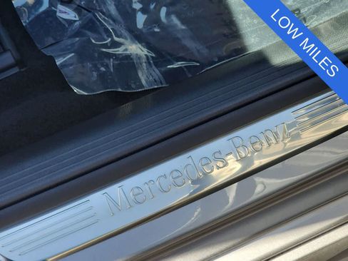 Used 2022 Mercedes-Benz E 350 Sedan image 11
