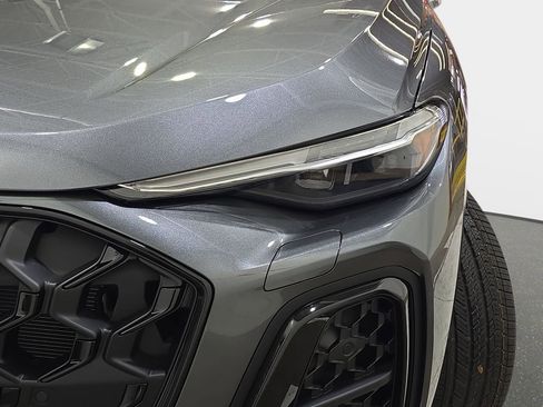 New 2026 Audi SQ5 Prestige image 31