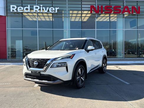 Used 2023 Nissan Rogue SL image 1