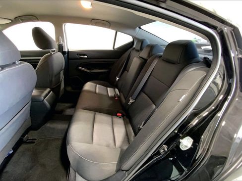 Used 2021 Nissan Altima 2.5 SV FWD image 24