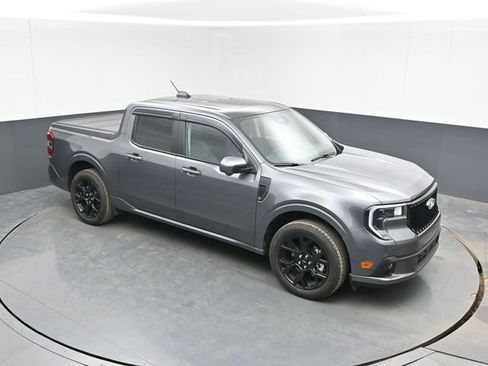 Used 2025 Ford Maverick Lobo image 1
