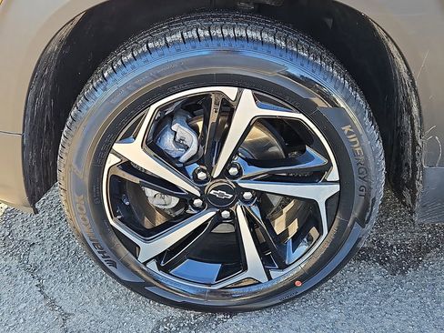 Used 2023 Chevrolet TrailBlazer RS image 33
