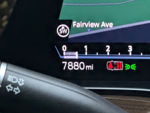 Certified 2024 Cadillac Escalade Premium Luxury Platinum w/ Heavy-Duty Trailer Package image 33