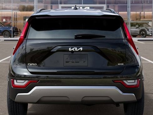 New 2025 Kia Niro SX Touring image 13