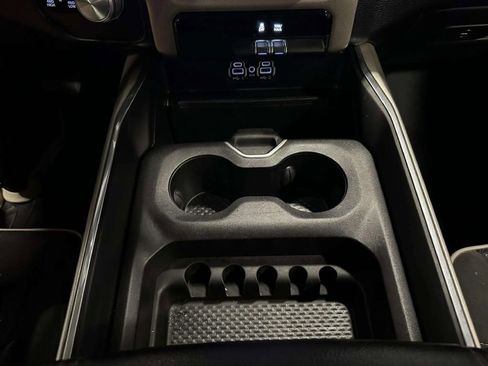Used 2020 RAM 1500 Laramie AWD/4WD image 16