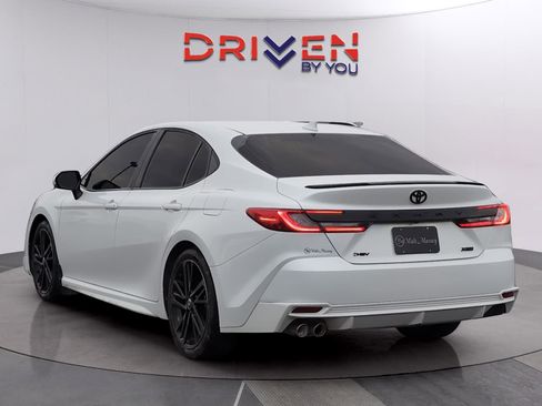 Used 2025 Toyota Camry XSE image 3