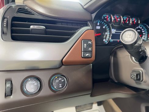 Used 2016 Chevrolet Suburban LTZ image 44