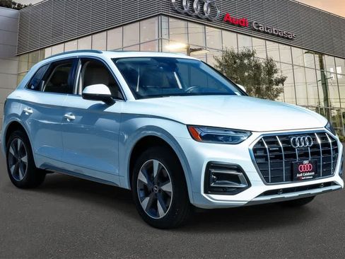 Used 2023 Audi Q5 2.0T Premium Plus w/ Premium Plus Package AWD/4WD image 3
