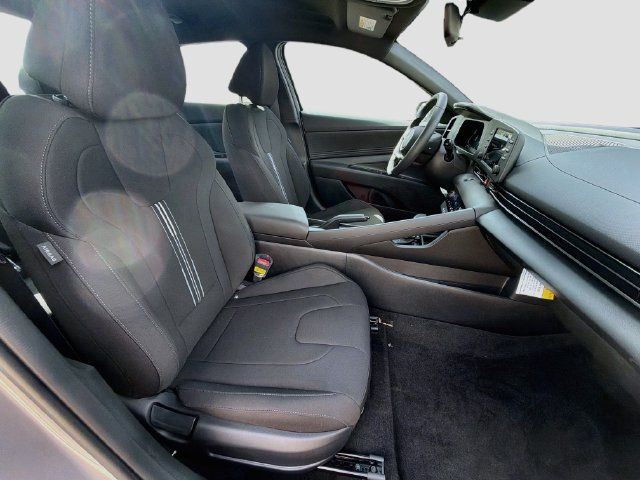 Certified 2026 Hyundai Elantra Sport FWD image 25
