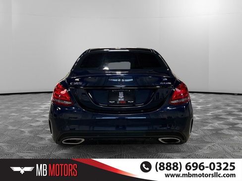 Used 2016 Mercedes-Benz C 300 4MATIC Sedan image 4