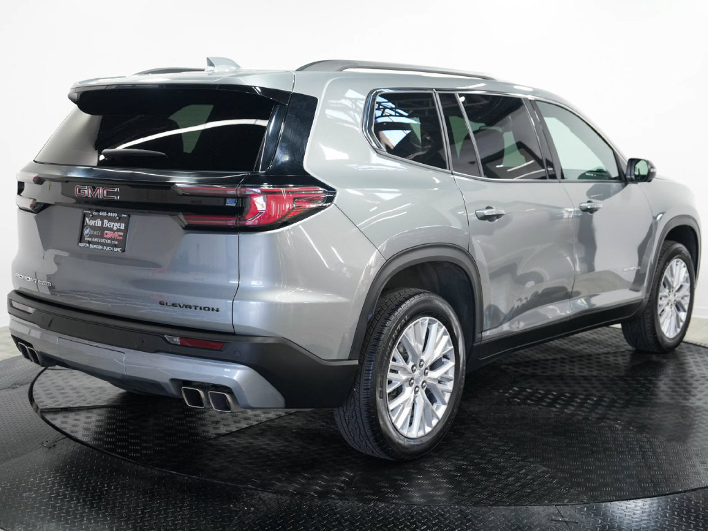 Used 2024 GMC Acadia Elevation w/ Luxury Package AWD/4WD image 8