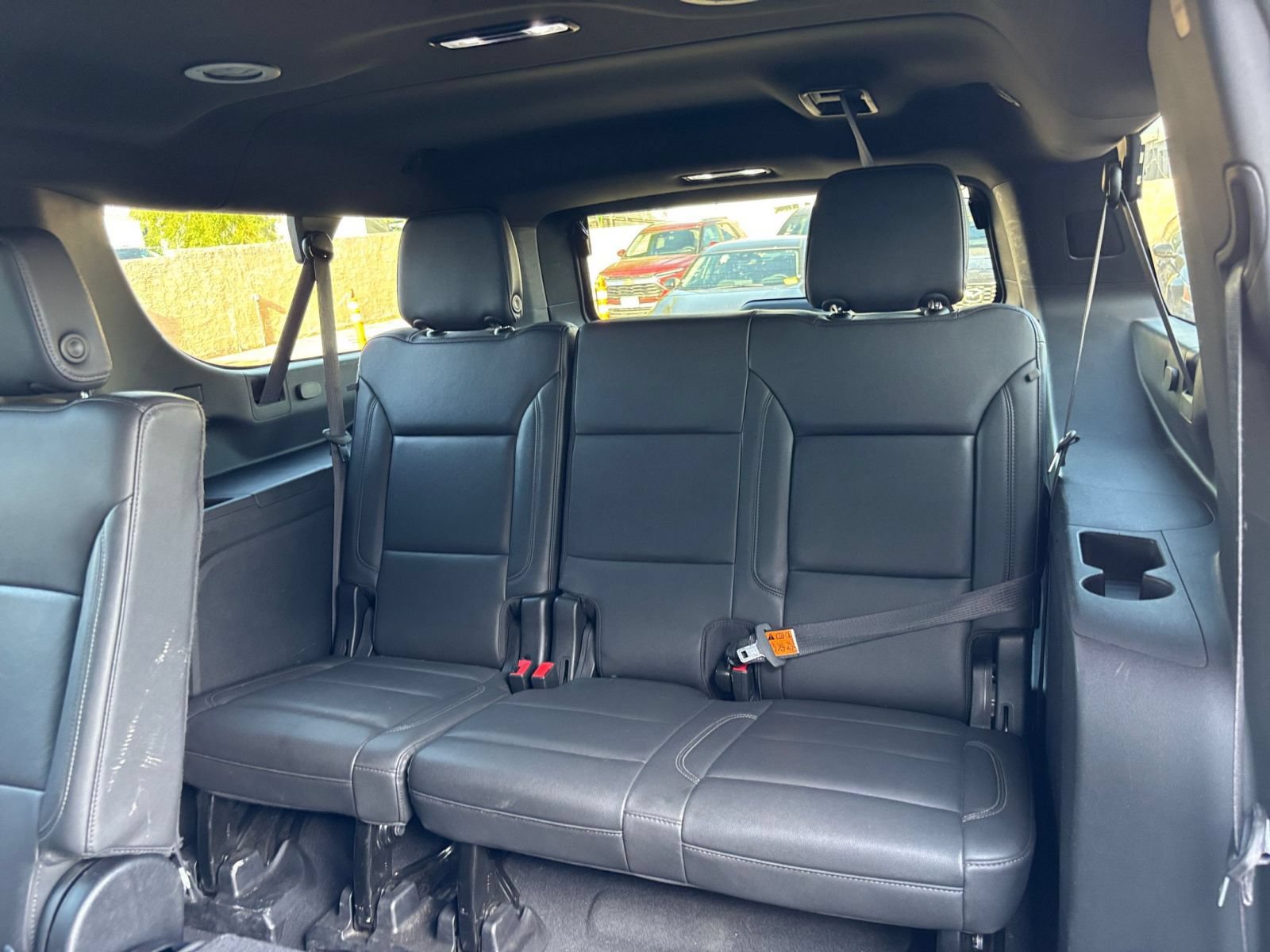 Used 2024 Chevrolet Suburban LT RWD image 30