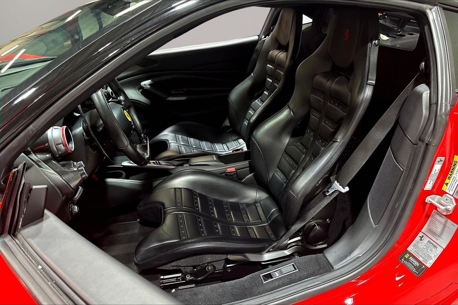 Used 2020 Ferrari F8 Tributo RWD image 19