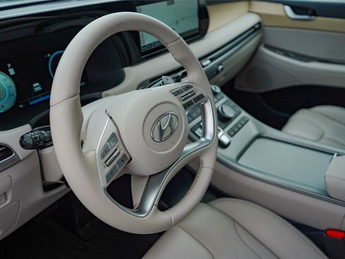 Used 2023 Hyundai Palisade Limited FWD image 9