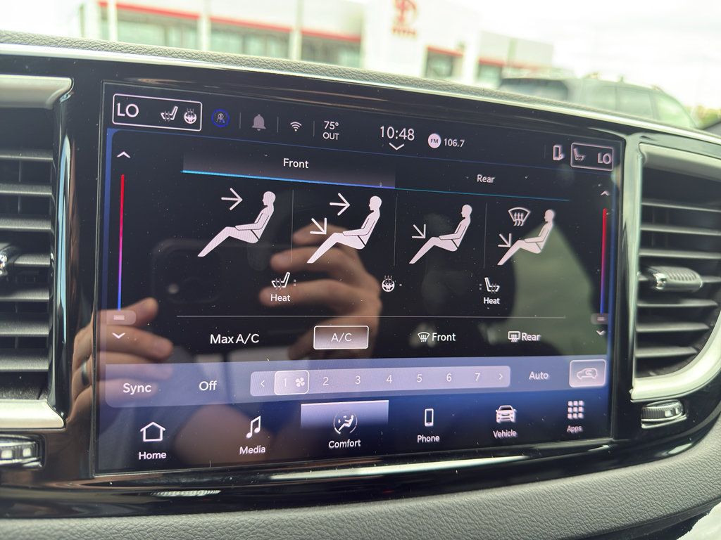 Used 2025 Chrysler Pacifica Select FWD image 22