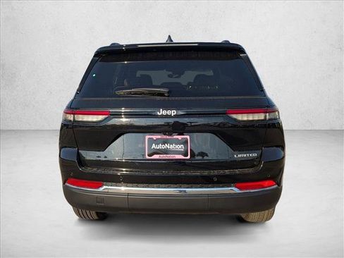 New 2025 Jeep Grand Cherokee Limited image 8