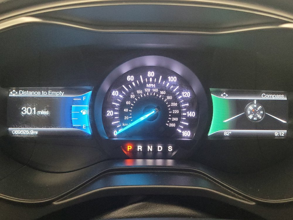 Used 2019 Ford Fusion SE FWD image 23