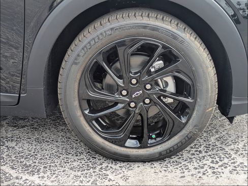 New 2027 Chevrolet Bolt RS FWD image 12