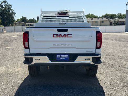 Used 2022 GMC Sierra 2500 SLE w/ SLE Convenience Package AWD/4WD image 4