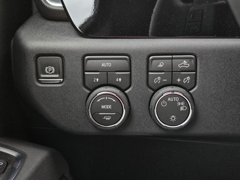 New 2026 Chevrolet Silverado 1500 LT w/ Safety Package AWD/4WD image 15