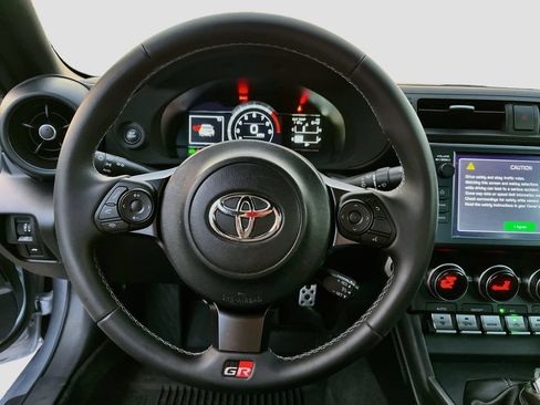 Used 2023 Toyota GR86 Premium w/ ALL Weather Mat Package (TMS) RWD image 11