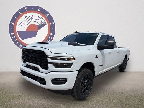 New 2026 RAM 2500 Laramie AWD/4WD image 2