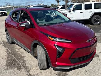 Used 2023 Chevrolet Bolt EUV Premier w/ Sun & Sound Package video 1
