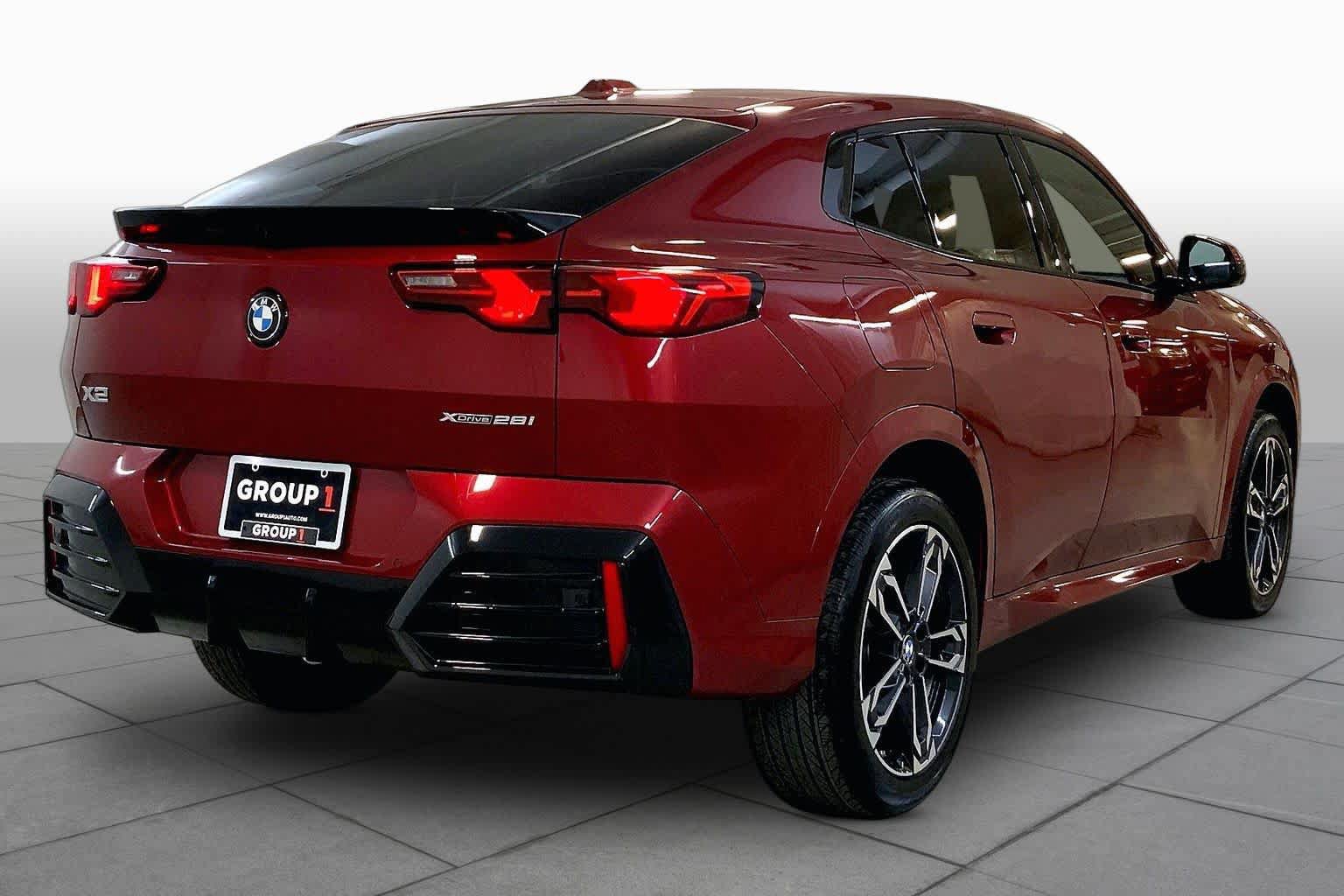 Used 2025 BMW X2 xDrive28i w/ Premium Package AWD/4WD image 12