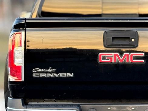 Used 2016 GMC Canyon SLT w/ Driver Alert Package AWD/4WD image 13